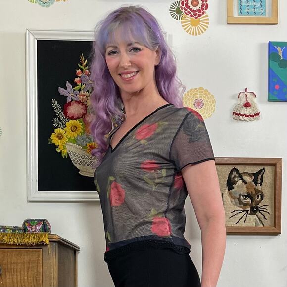 Vintage Rose Print Mesh Tee, 1990s Black & Red Fishnet Top by Hanky Panky, Sz L - Picture 8 of 15